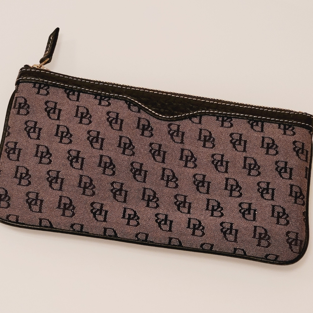 Vintage EUC DOONEY & BOURKE Monogram Zip Pouch w/Keychain - Picture 3 of 5
